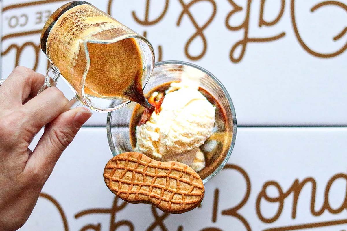 Affogato con galletas y dos recetas de postres para celebrar