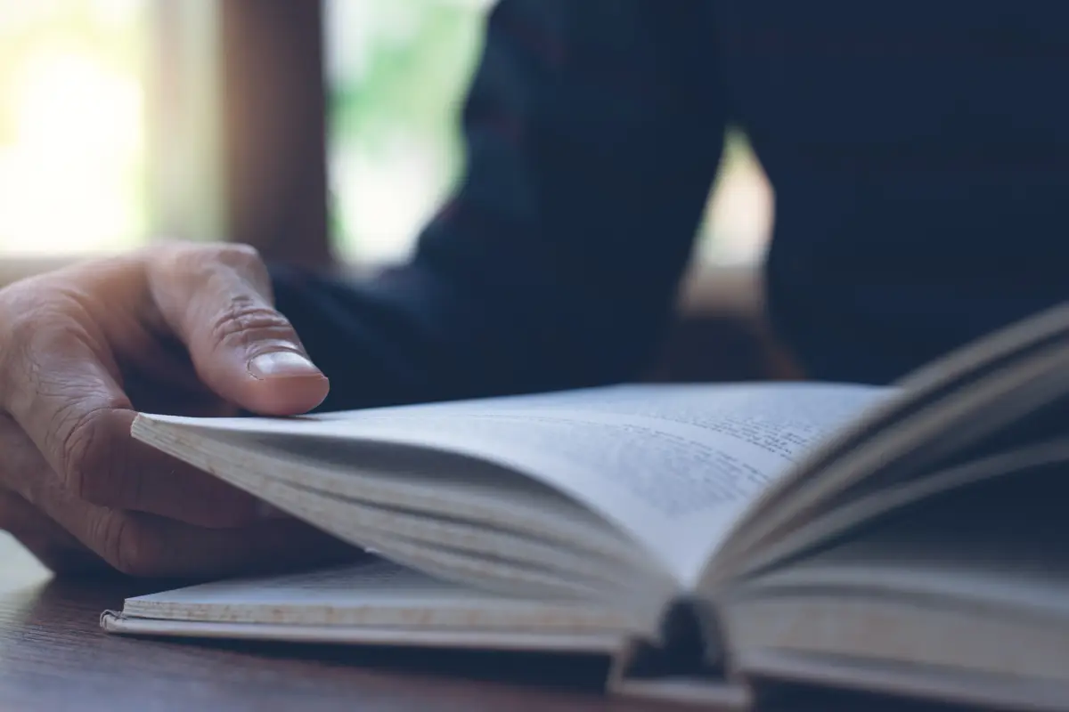Tres libros recomendados para reflexionar en mayo
