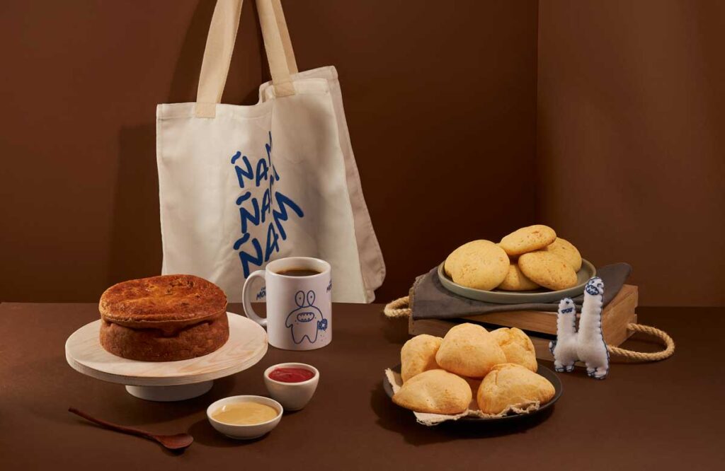 Fiesta de amasijos: panecillos colombianos para navidad Amasijos colombianos café monstruo