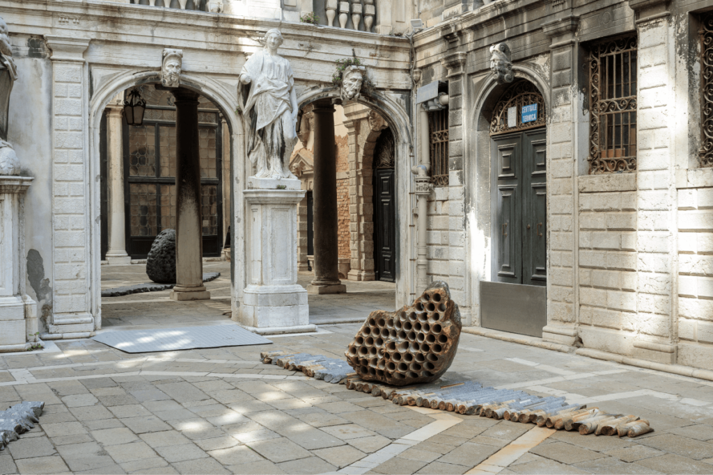 Julian charrière bienal