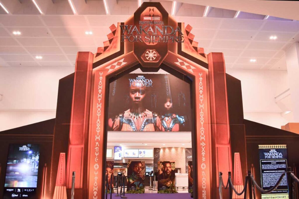 Así fue la alfombra morada de ‘black panther: wakanda por siempre’ en colombia Black panther: wakanda por siempre