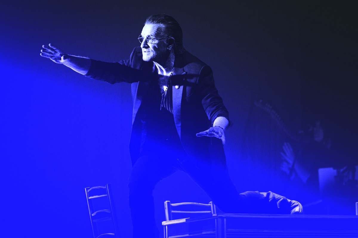 Bono en su espectáculo más personal: Stories Of Surrender