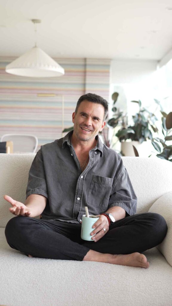 Juan pablo raba: “el podcast los hombres sí lloran se ha vuelto una especie de terapia para mí”