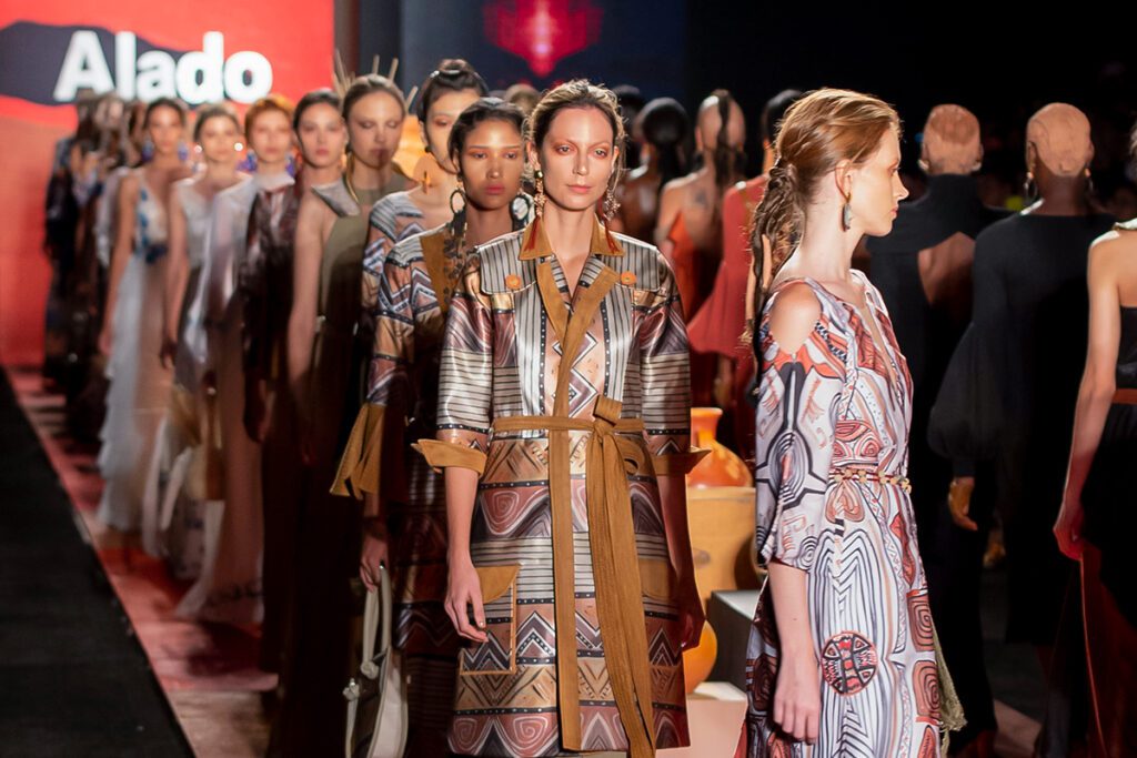 Las pasarelas estarán de regreso en colombiamoda 2021 Juan pablo socarrás
