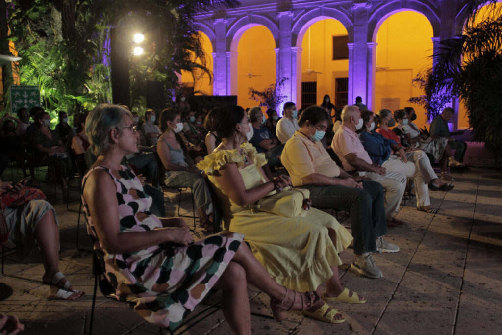 Ficci cine al aire libre