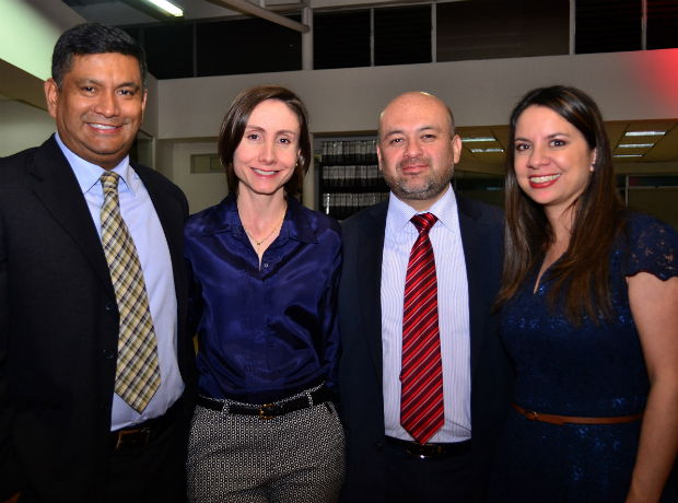 Antonio Navarrete, Ángela Gardeazábal, Luis Crespo, Belkis Agudelo y el Padre Rodrigo Betancur.