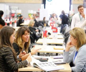 Editores, libreros y bibliotecarios tienen un espacio especial en la filbo 2019 Editores, libreros y bibliotecarios tienen un espacio especial en la filbo 2019