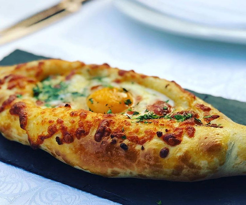 Khachapuri, el plato de moda en nueva york