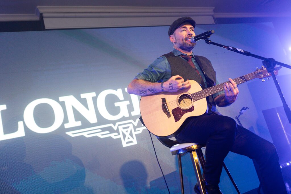 Einstein, deportistas, aviadores y actores: los testigos de la precisión y elegancia de longines, el reloj que mira al futuro