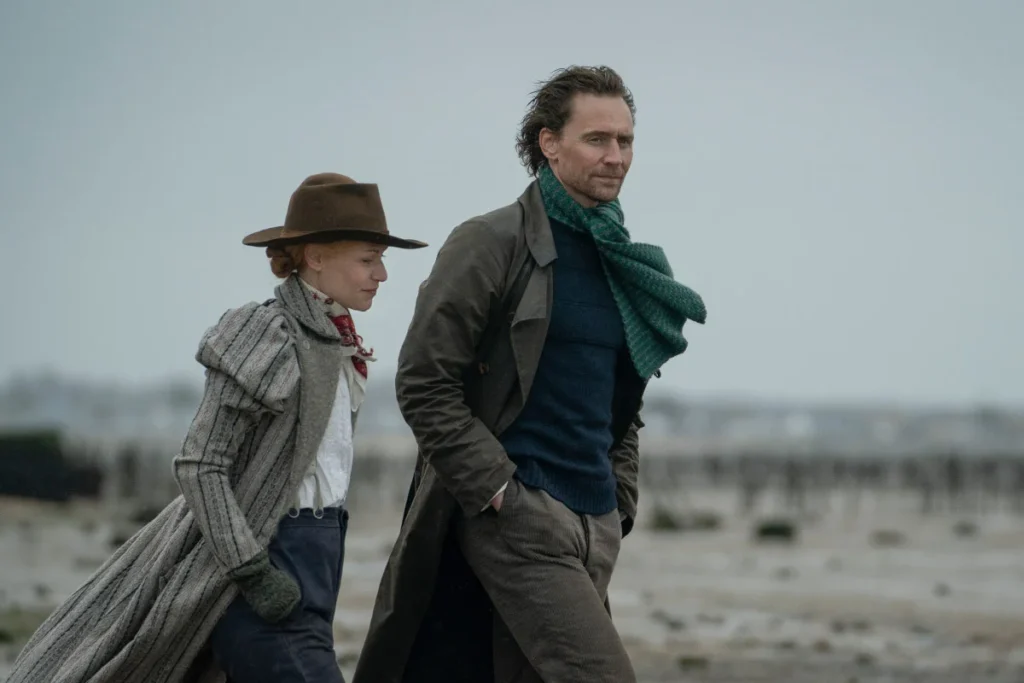 Tom hiddleston apple tv+