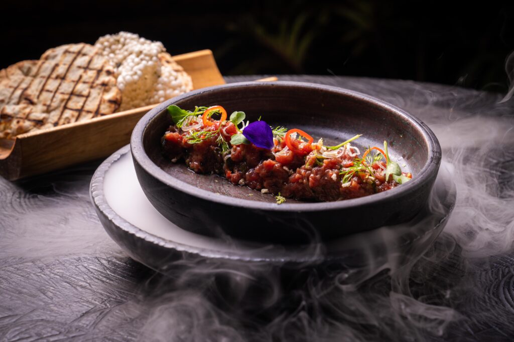 Dondoh, un restaurante al calor de las brasas Tartar de lomo dondoh