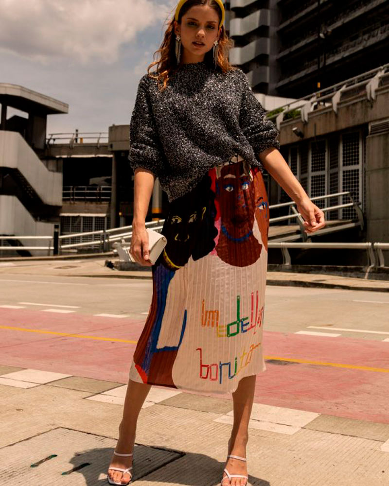 Pineapples don't have sleeves