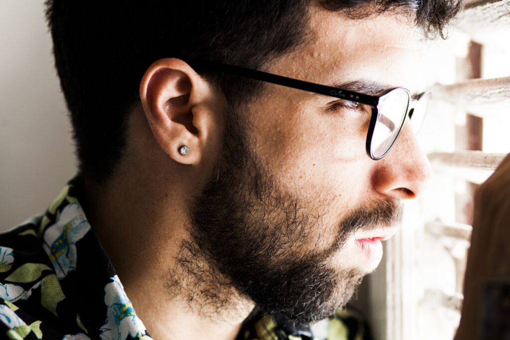 “a mí me interesan el fracaso y la derrota”, dice el escritor cubano carlos manuel álvarez “a mí me interesan el fracaso y la derrota”, dice el escritor cubano carlos manuel álvarez