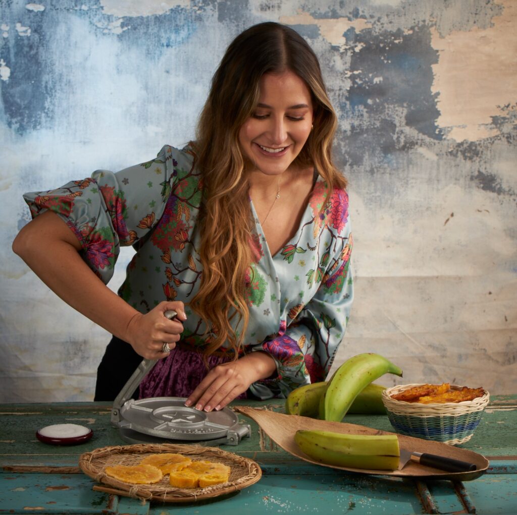 Cuatro recetas de sopas colombianas por ana belén charry que le calentarán el alma