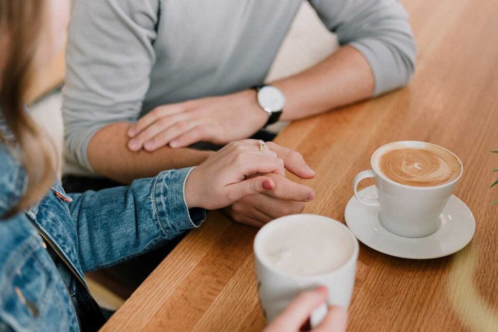 Tres juegos para conocerse mejor y divertirse con su pareja Tres juegos para conocerse mejor y divertirse con su pareja
