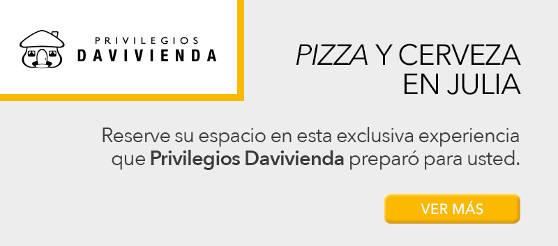 Pizza y cerveza en julia