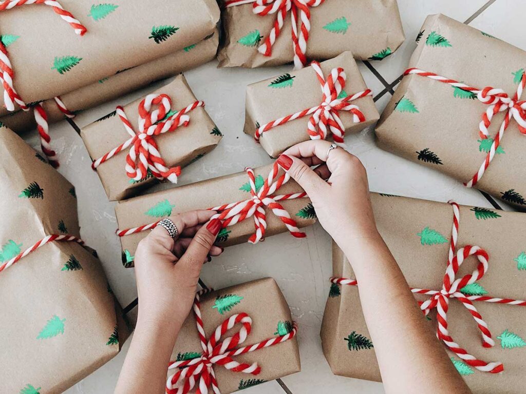 Ideas para empacar los regalos de manera sostenible