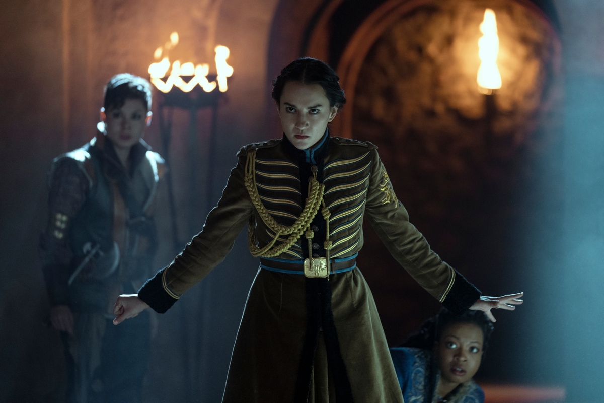 Series Shadow and Bone