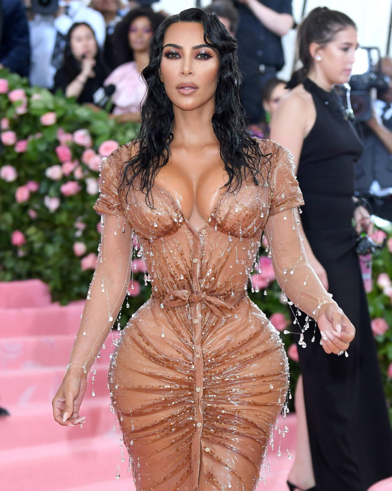 Kim kardashian mugler met gala