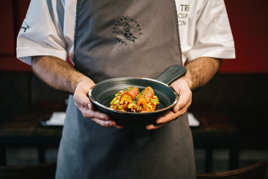 rollitos de salmon tres cuatro cinco