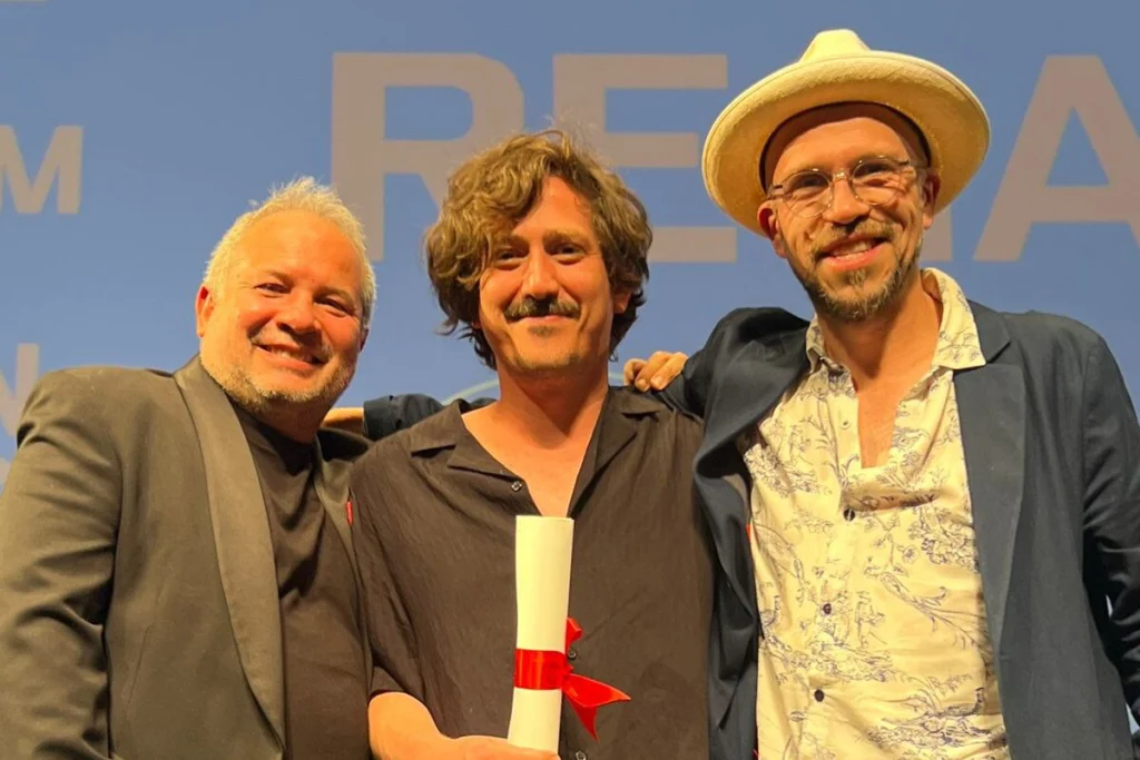 Las cuatro películas que influenciaron a simón mesa soto, ganador del premio especial del jurado en cannes