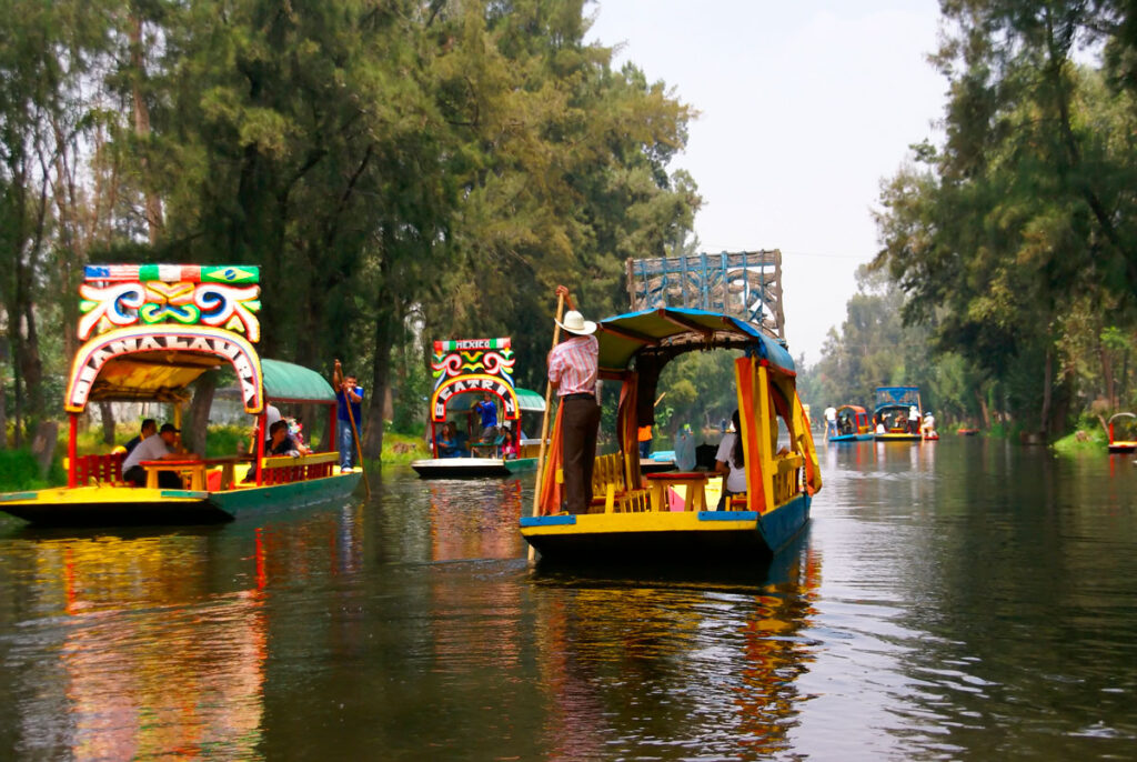 Xochimilco trajinera