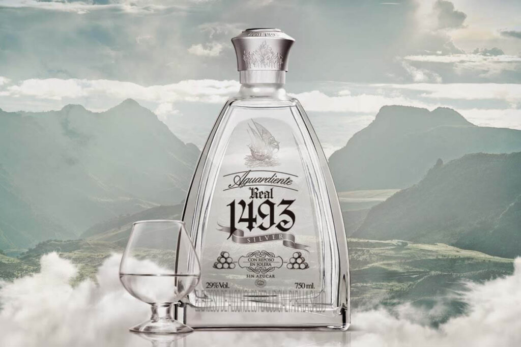 Mil demonios y tres aguardientes premium 100 % colombianos