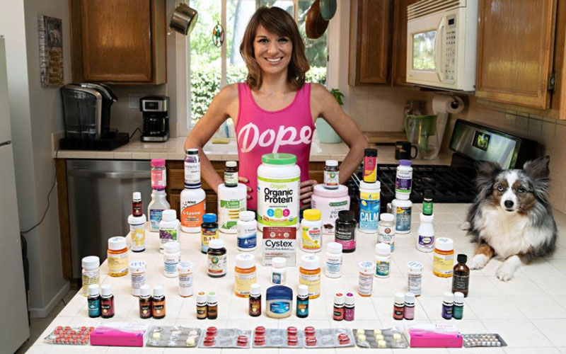 Happy pills: “la felicidad está en comprar medicamentos que no necesitamos” Happy pills: “la felicidad está en comprar medicamentos que no necesitamos”