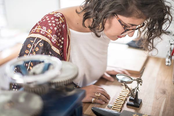 Aysha bilgrami, la joyera colombiana que une culturas