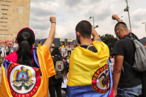 Paro nacional: ¿qué significa la bandera al revés?