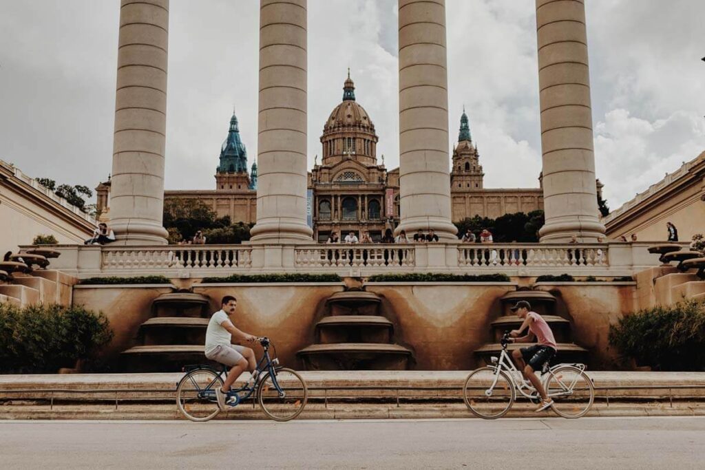 Guía para recorrer barcelona en bicicleta Guía para recorrer barcelona en bicicleta