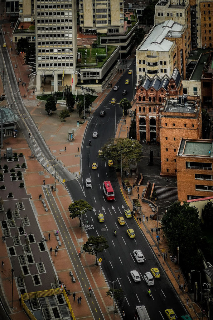 Bogotá, david wilson en pexels, ideas para cambiar a colombia