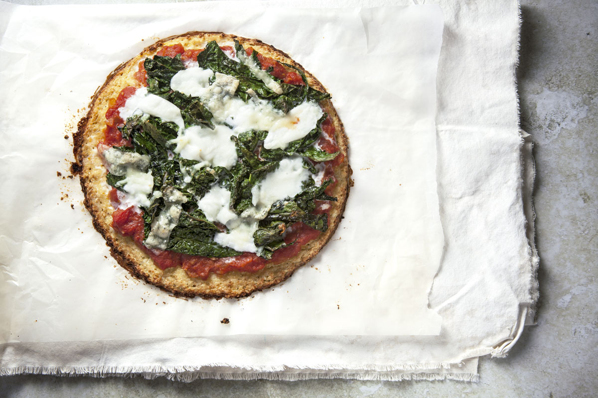 Pizza con kale y burrata