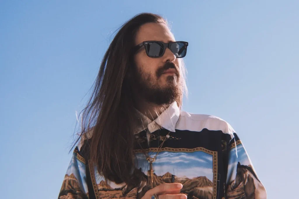 Carlos sadness: el cantante 'indie' español con influencias colombianas