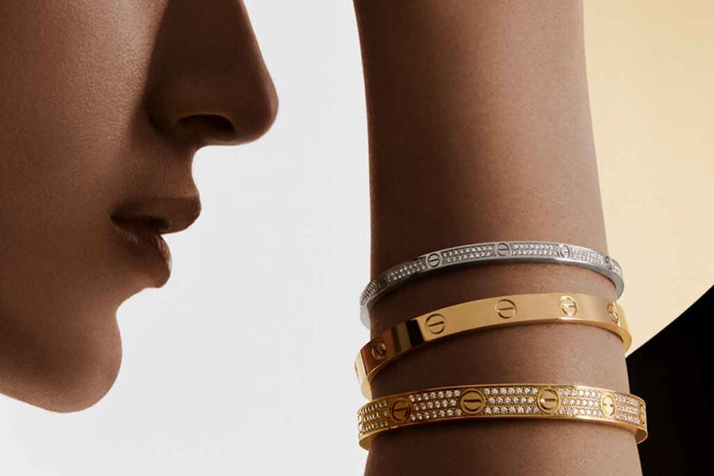 Pulsera love: un símbolo de amor eterno y estilo Pulsera love: un símbolo de amor eterno y estilo