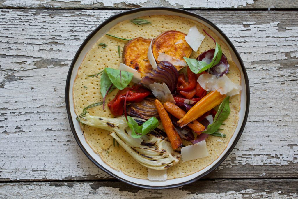 Crepes de garbanzo con vegetales asados Garbanzo