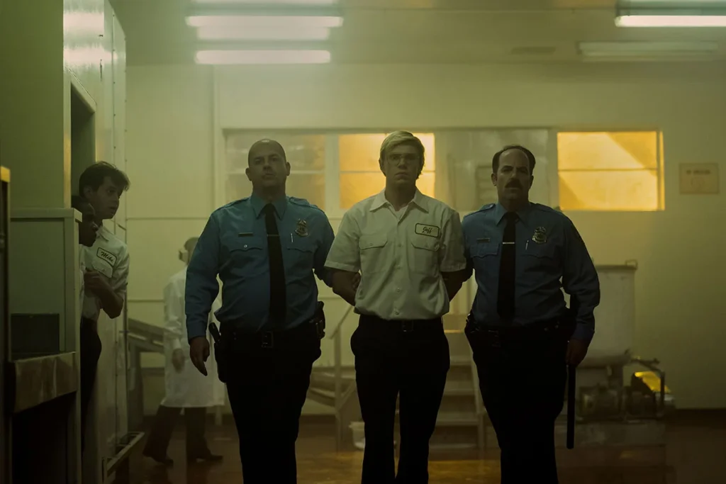 Monster: la serie de netflix sobre uno de los asesinos en serie más tenebrosos