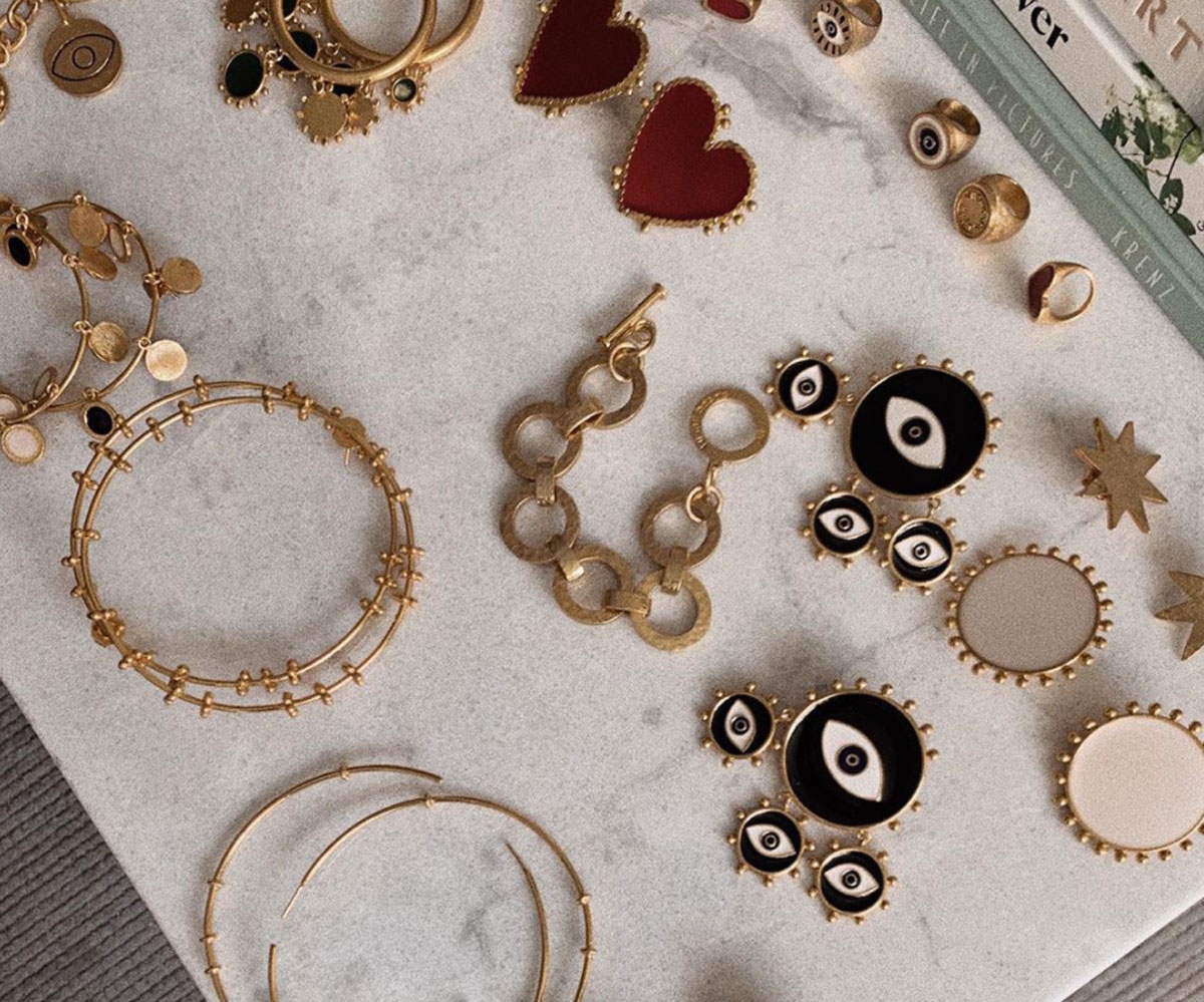 El empoderamiento femenino de daniela salcedo Accesorios daniela salcedo