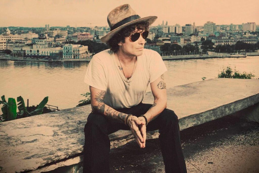 Enrique bunbury: “me gusta investigar, aprender y sorprenderme a mí mismo” Enrique bunbury