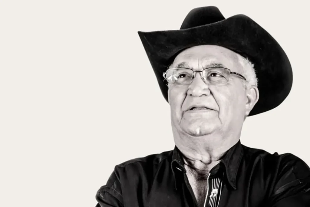 “los cubanos nacen con la música en la sangre y sin problemas en la circulación ”: eliades ochoa