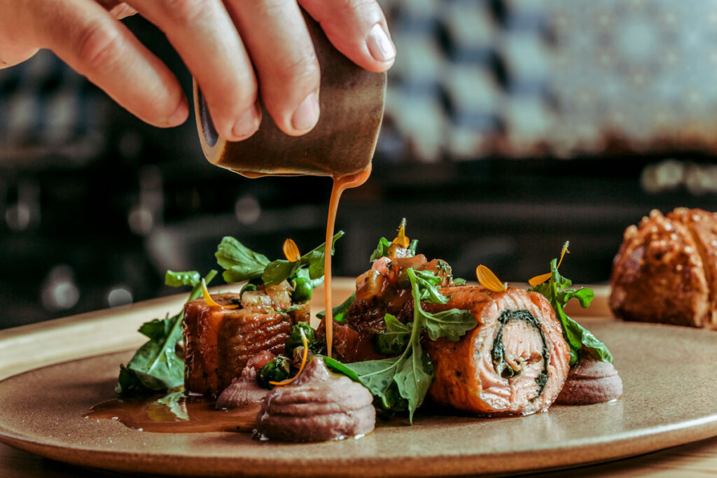 Top 10 restaurantes que debería conocer en colombia Elvia cocina local restaurantes colombia