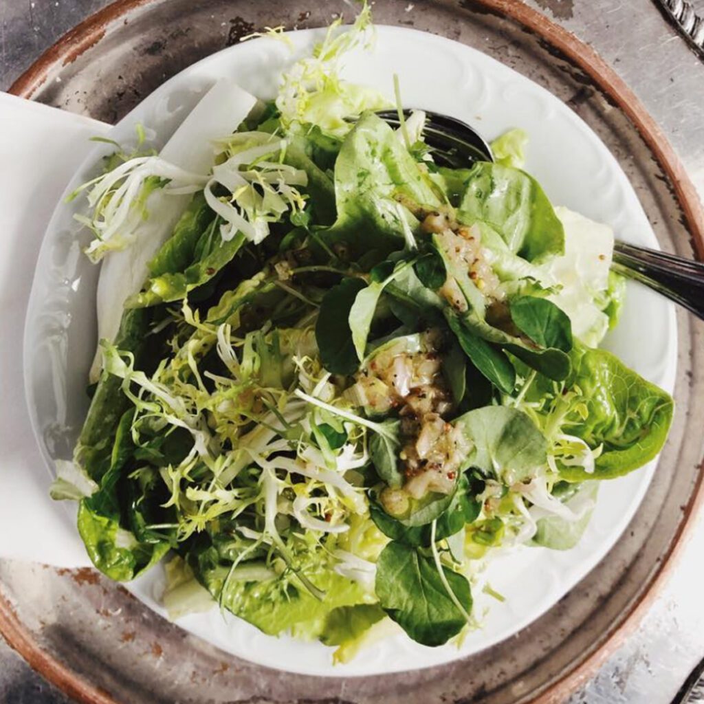 ¿cómo es la ensalada perfecta según una crítica gastronómica del new york times?