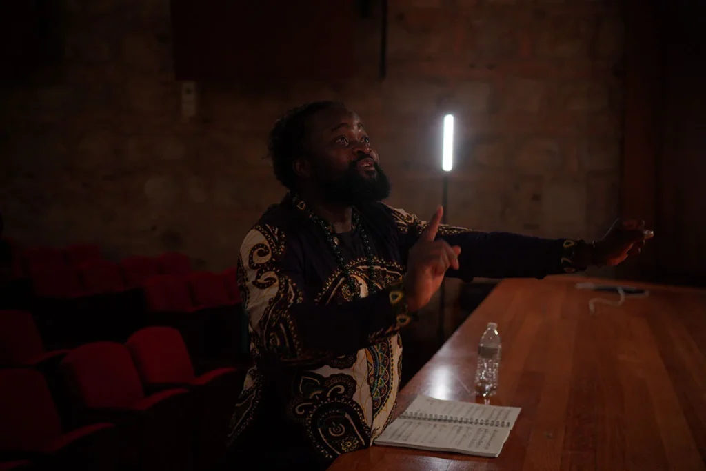 Serge kakudji, una voz que une la ópera y la música africana