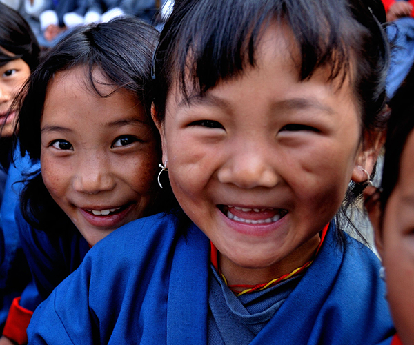 Niños asiáticos felices