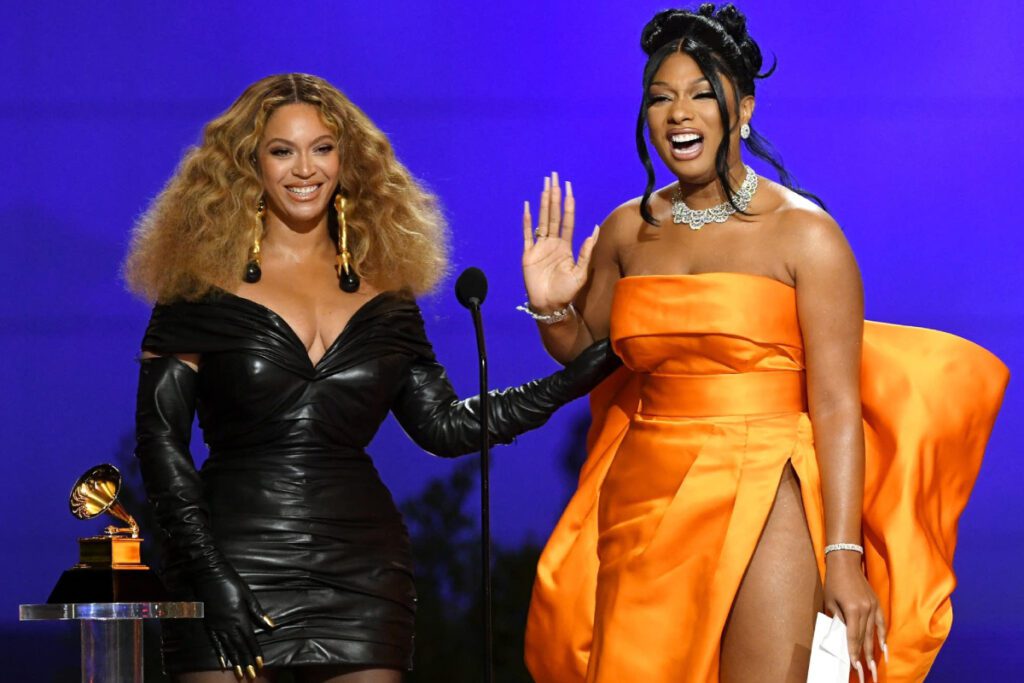 Complete su playlist favorita con los ganadores de los grammy 2021 Grammys facebook