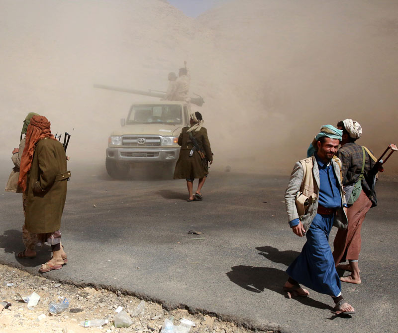 La revuelta arabe de 2011 no solucionó los problemas de yemen. Los conflictos civiles se acentúan ahoa que arabia saudita ocupa parte de su territorio, que resulta estratégico en la lucha que tiene contra irán.