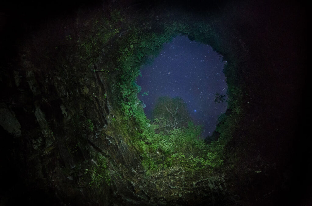 Hoyo de los pájaros cueva Colombia