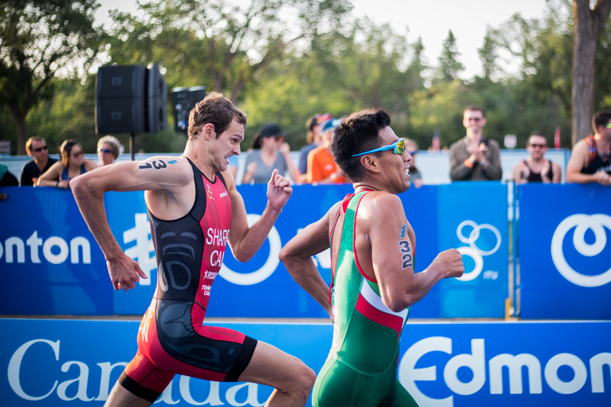 atleta ironman, Facebook