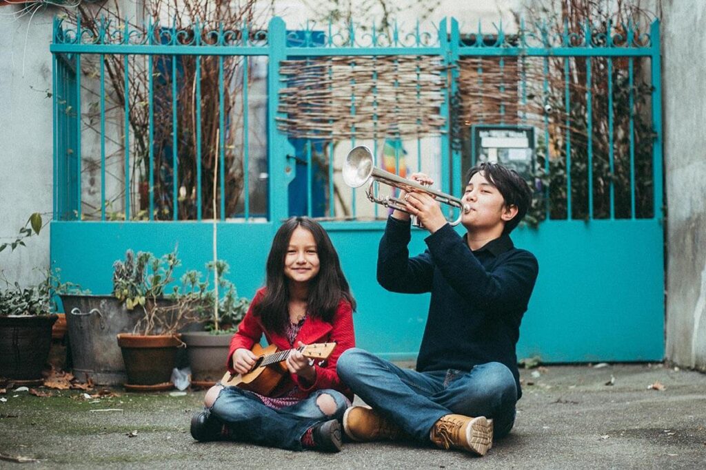 Isaac y nora, los niños franceses que conquistaron a américa latina con su música