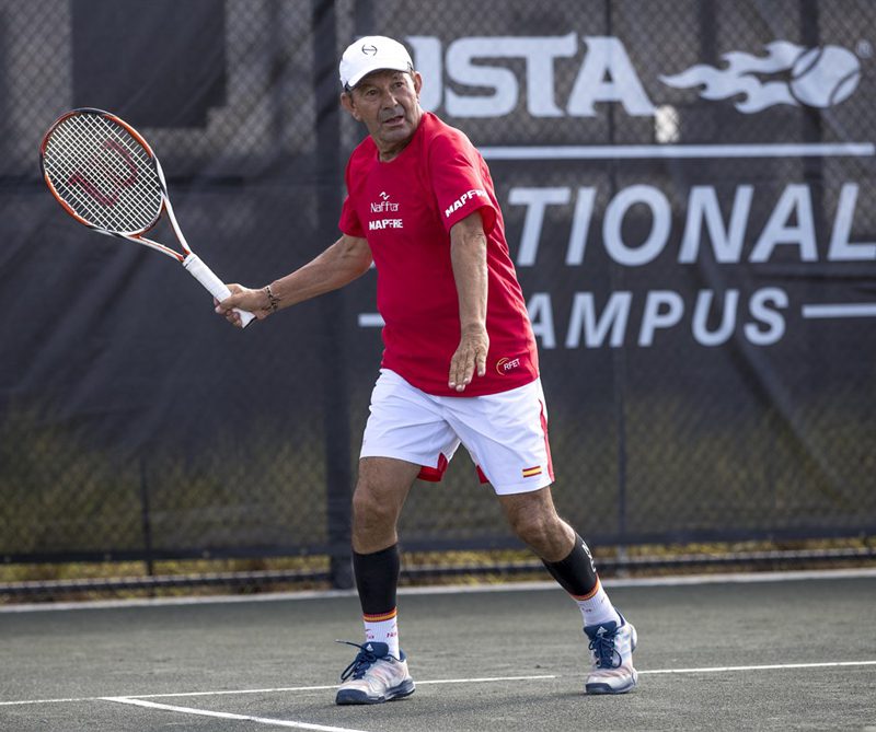 Jairo velasco, el colombiano (de 71 años) en la élite del tenis Jairo velasco, el colombiano (de 71 años) en la élite del tenis